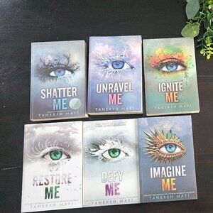Shatter Me book series